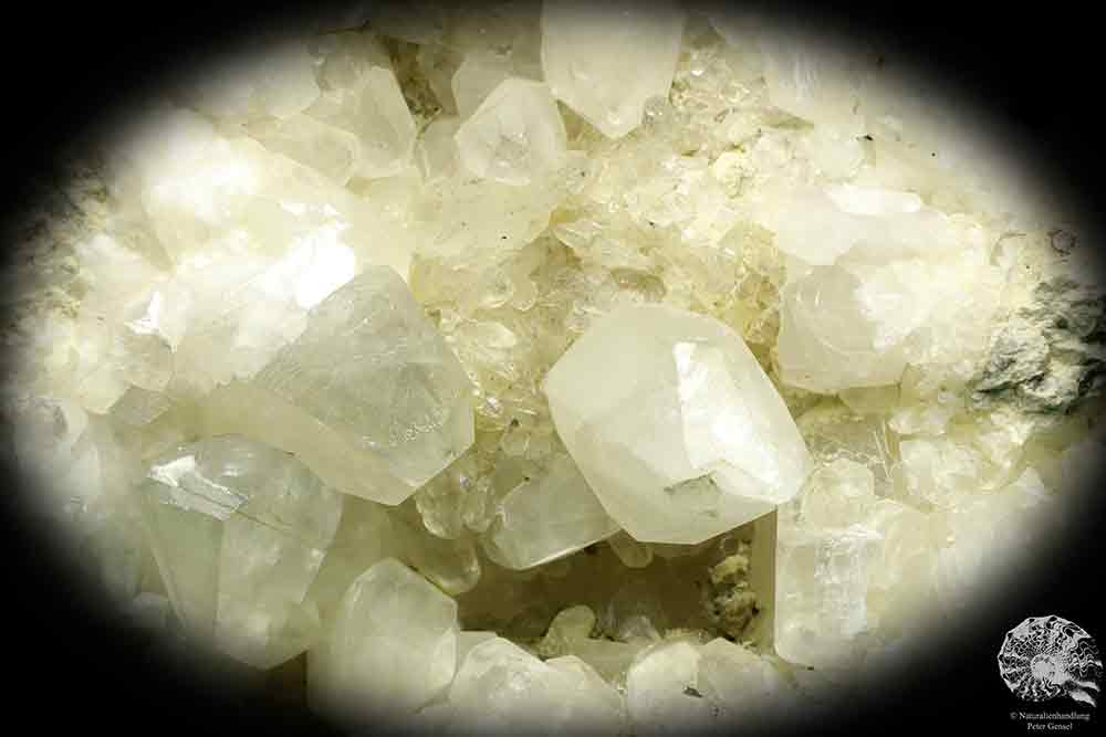 Calcite XX a mineral