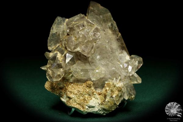 Stilpnomelane XX on Rock crystal (19933) a mineral from Russia | Minerals | Global