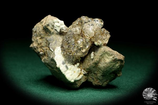 Hyalite XX a mineral