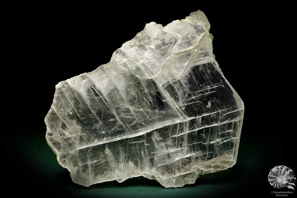 Gypsum XX a mineral