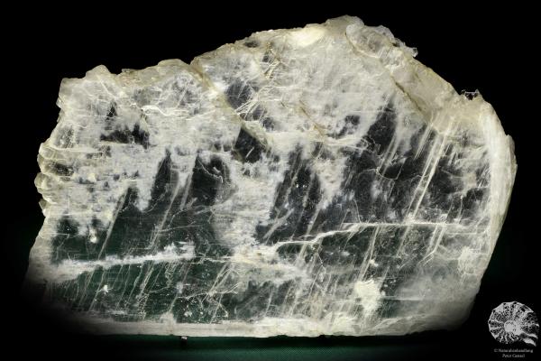 Gypsum XX a mineral