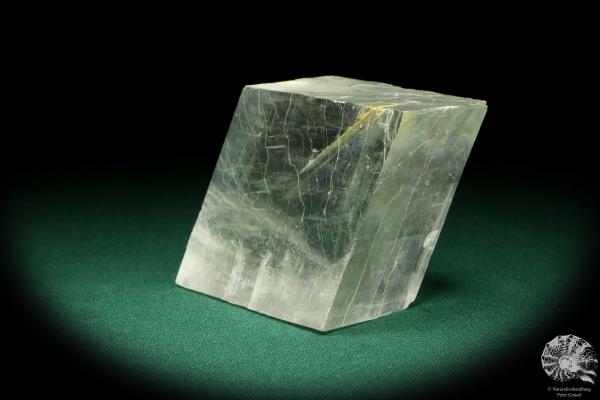 Calcite (20117) a mineral from China | Minerals | Global