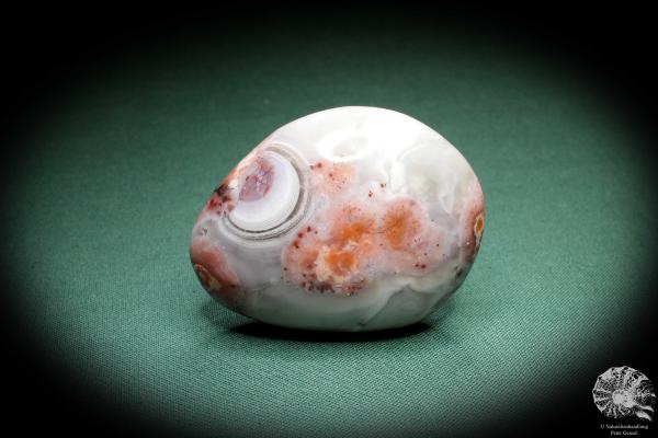 Agate (4550) a polisched mineral from Morocco | Tumbled stones, hand charms