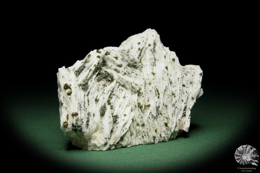 Chalkopyrit XX auf Baryt XX (12604) ein Mineral aus Deutschland | Mineralien | aus Deutschland