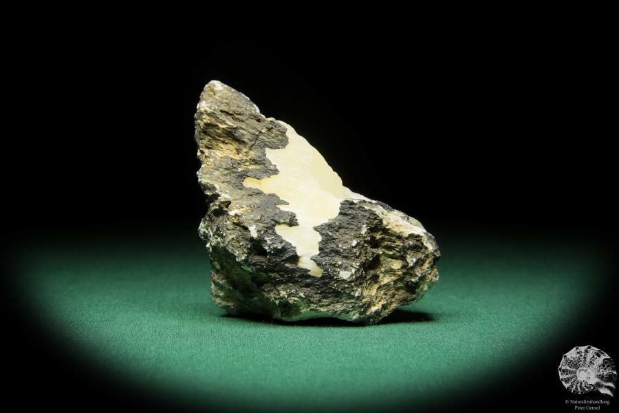 Witherit (16837) ein Mineral aus Großbritanien | Mineralien | Weltweit