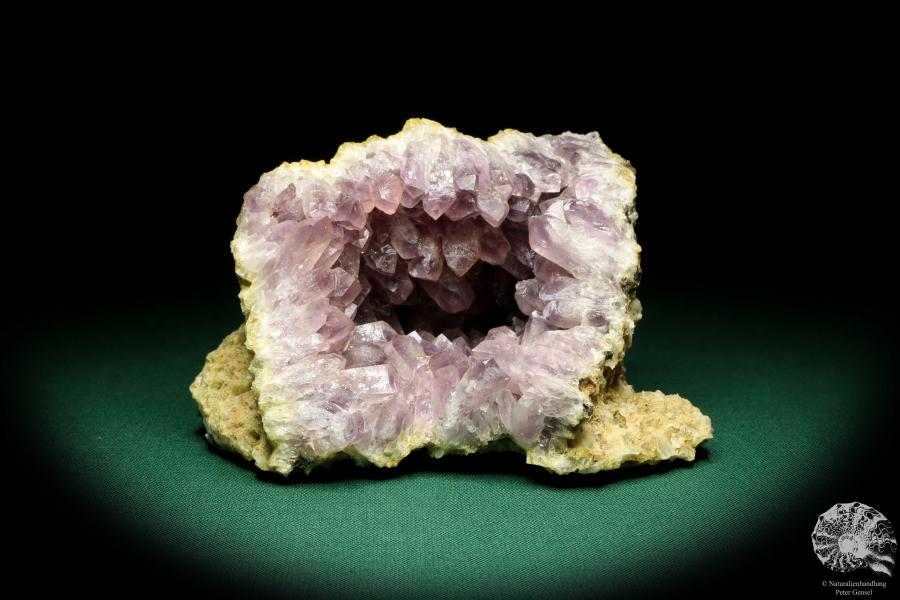 Amethyste XX (19691) a mineral from Africa | Minerals | Global