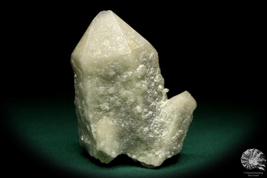 Quartz XX a mineral