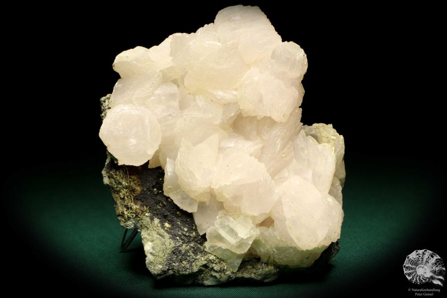 Calcite XX (20024) a mineral from Russia | Minerals | Global