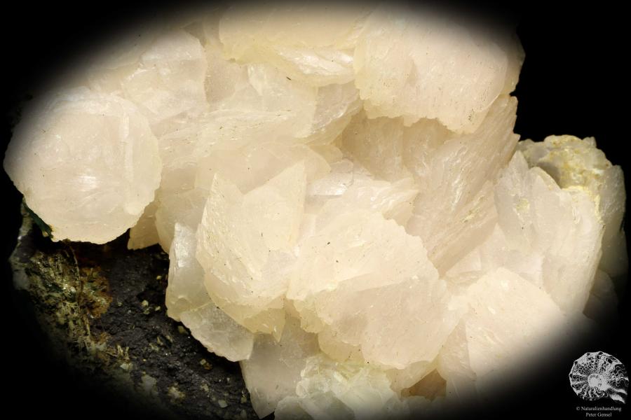 Calcite XX (20024) a mineral from Russia | Minerals | Global