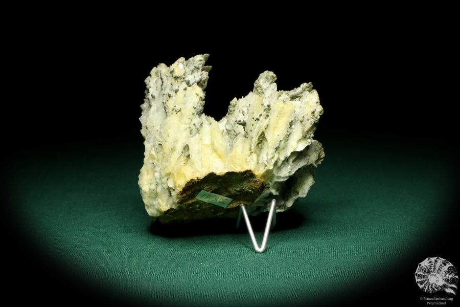 Barite XX & Pyrite XX (20232) a mineral from Romania | Minerals | Global