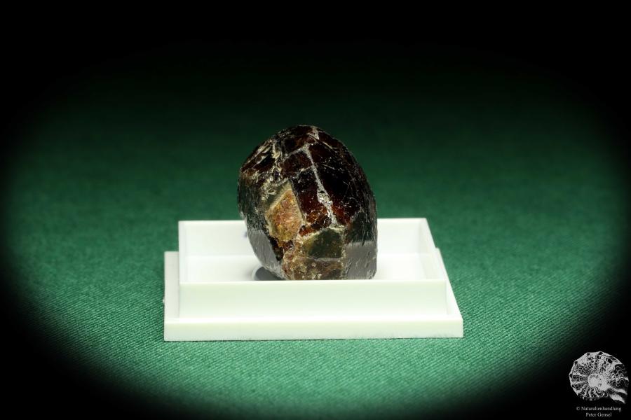 Zircon XX (20565) a thumbnail from Tanzania | Minerals | Thumbnails