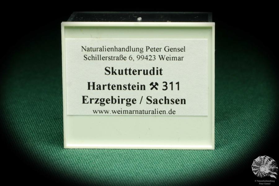 Skutterudit XX (20732) eine Kleinstufe aus Deutschland | Mineralien | Kleinstufen