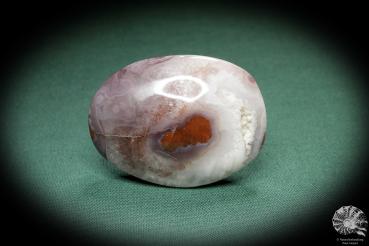 Agate (4554) a polisched mineral from Morocco | Tumbled stones, hand charms